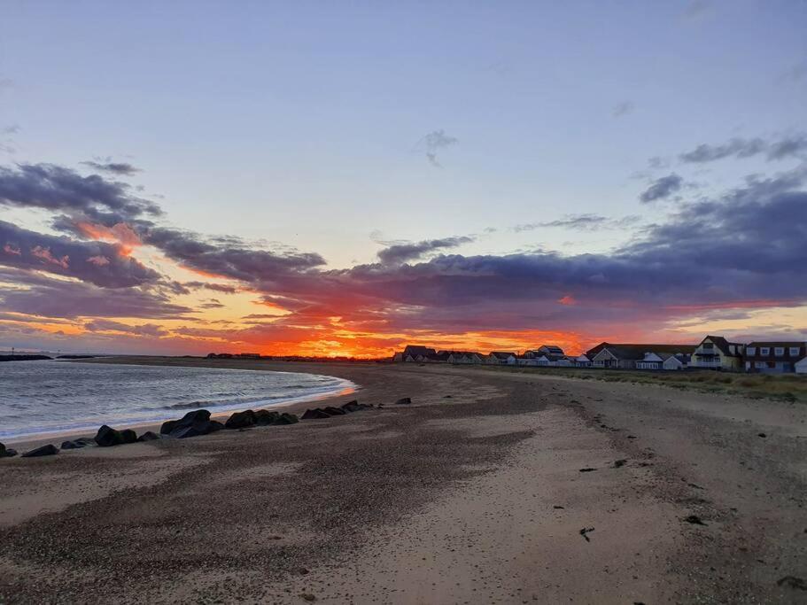 Awave From It All - Escape The City Life Jaywick Sands 外观 照片