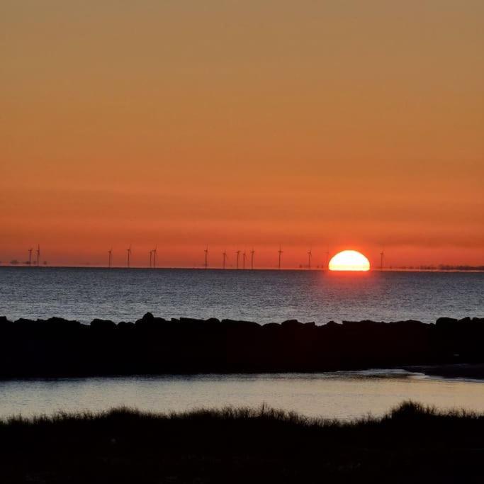 Awave From It All - Escape The City Life Jaywick Sands 外观 照片
