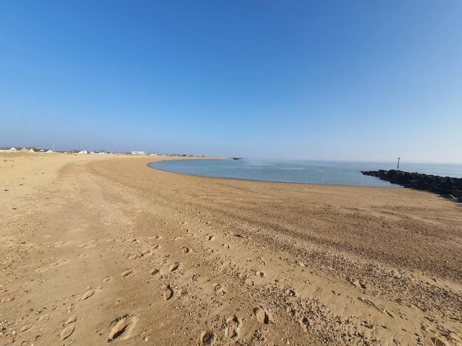 Awave From It All - Escape The City Life Jaywick Sands 外观 照片